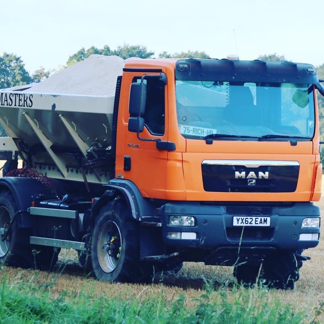 Lime spreaders for sale / due in Dales Agri Sales Agency Ltd